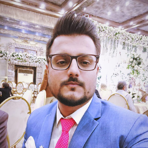 muhammad-mashhood-production-director-at-raycast-studio